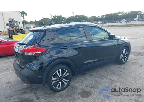 2018 Nissan Kicks Sv from USA, damaged, VIN 3N1CP5CU8JL523102
